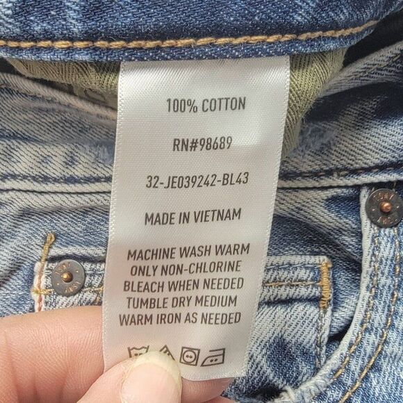 Todd Snyder Men's Slim Fit Jeans 28 x 32 100% Cotton Light Distressed Blue Denim - Picture 6 of 12